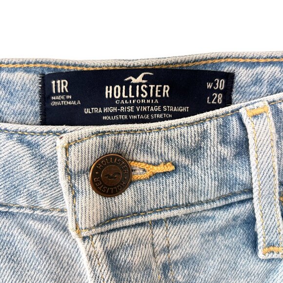 Hollister Ultra High-Rise Vintage Straight Jeans - Picture 4 of 7